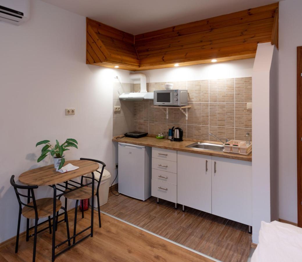 Poroszlay Apartman Дебрецен Екстериор снимка