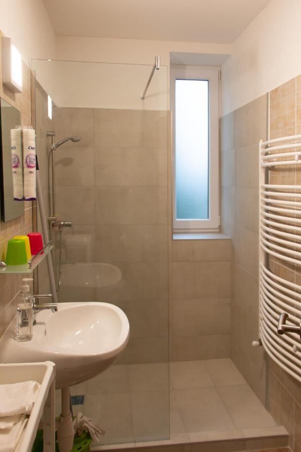 Poroszlay Apartman Дебрецен Екстериор снимка