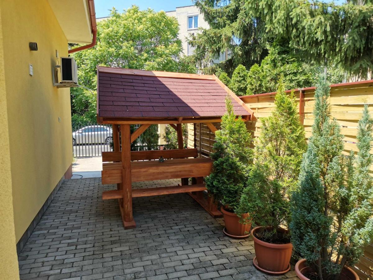 Poroszlay Apartman Дебрецен Екстериор снимка